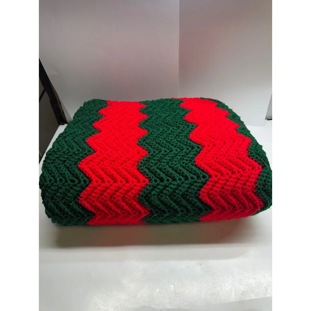 Vintage Handmade Crochet Afghan Blanket Red Green Chevron Ripple Christmas Throw